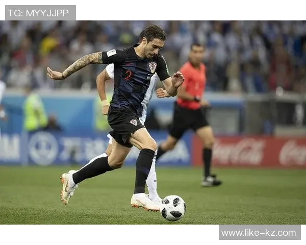 足球明星西梅的奇幻冒险之旅与梦想成真的故事